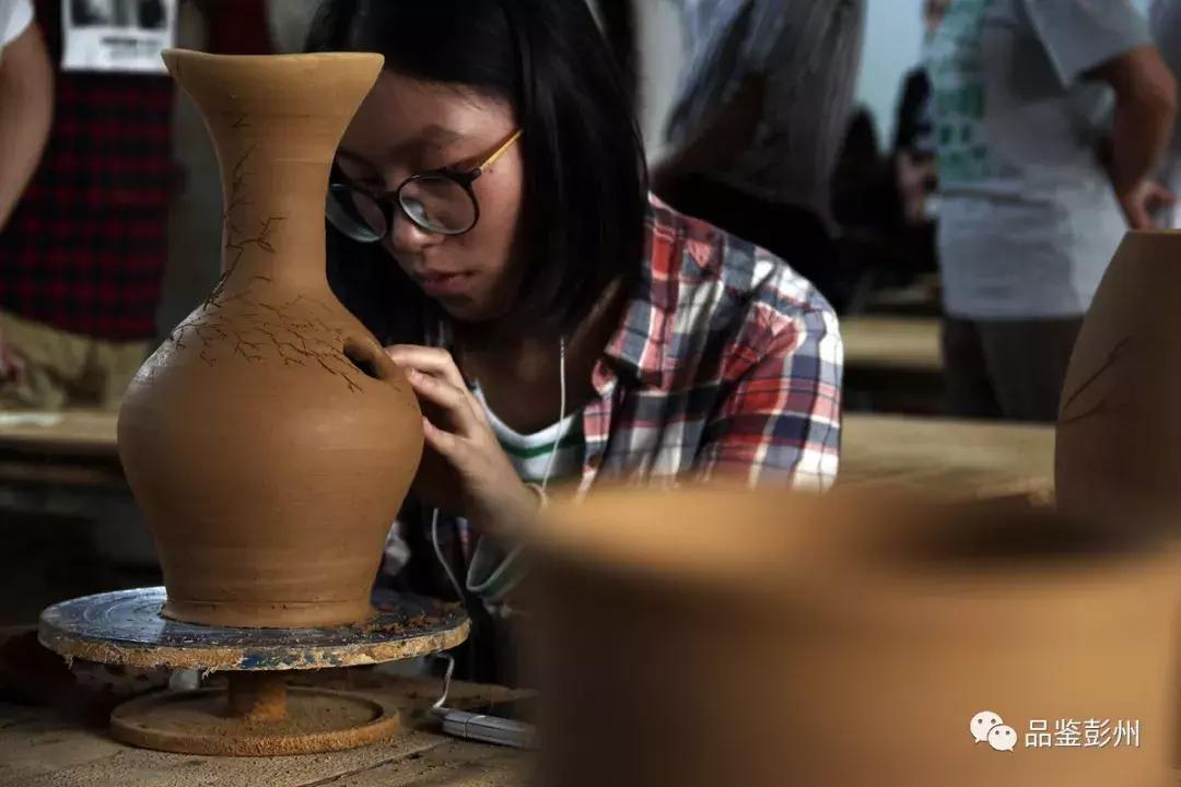 双一流建设进展与小巷特色小店的魅力